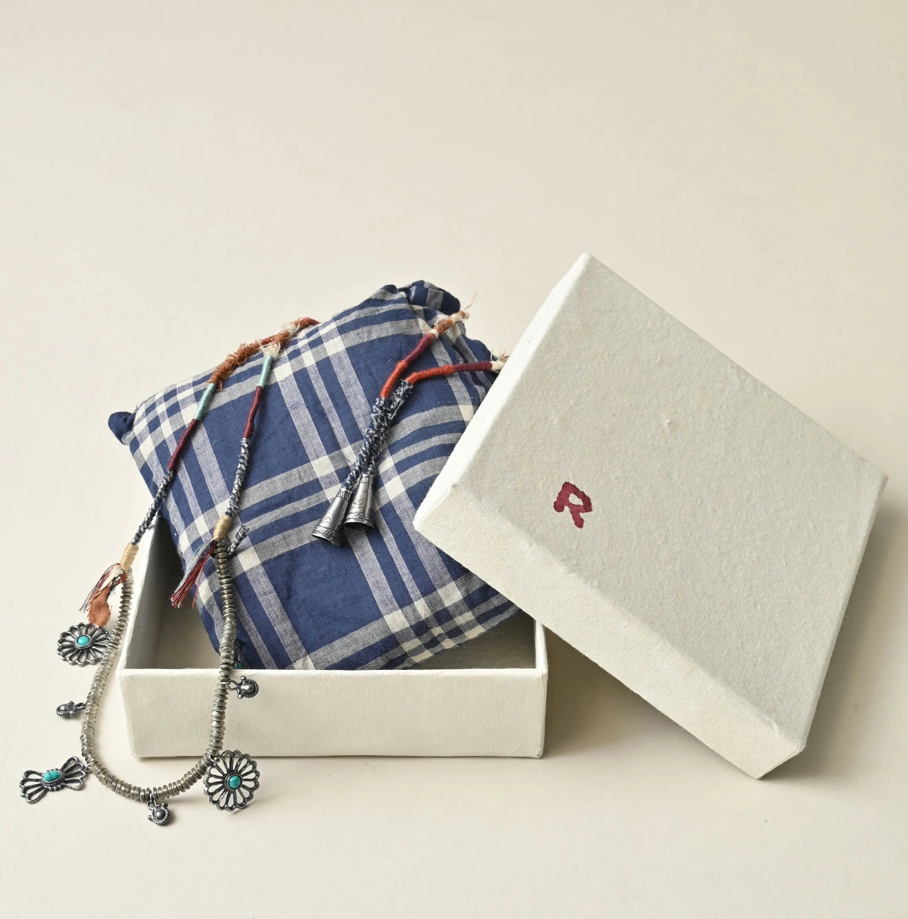 45R Kurukuru Hippie Necklace