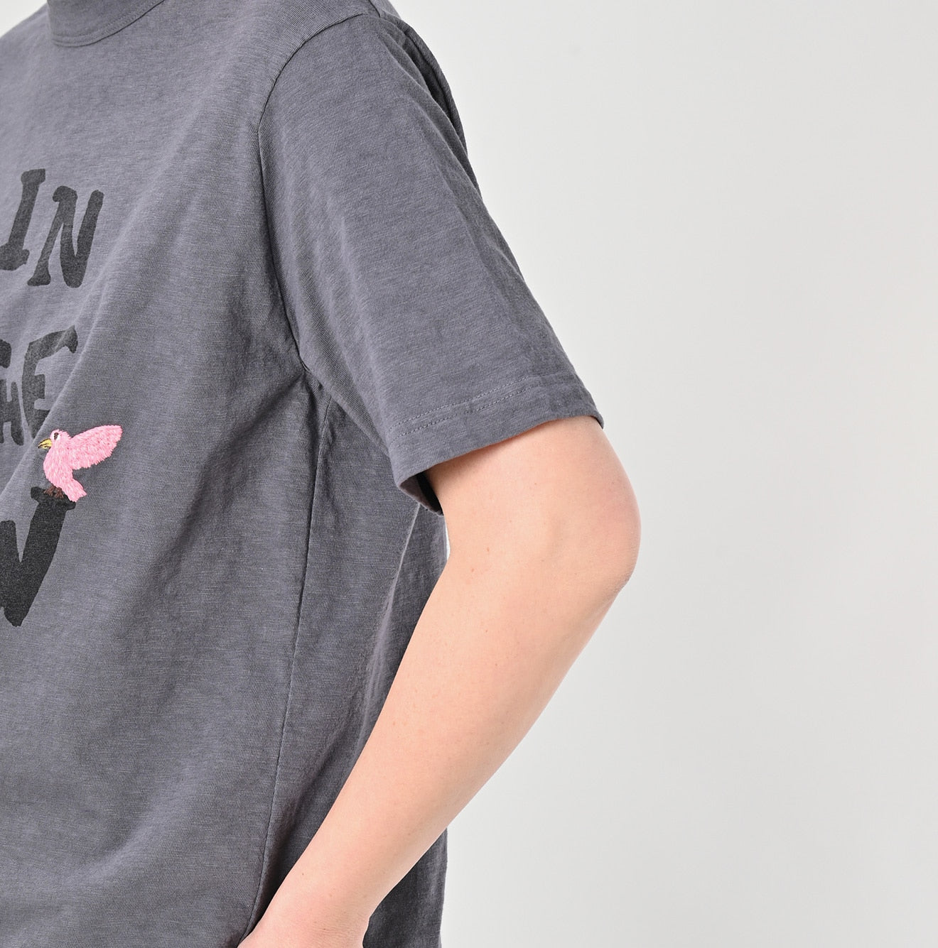 In the Raw Bird 908 45 Star T-shirt – 45R GLOBAL