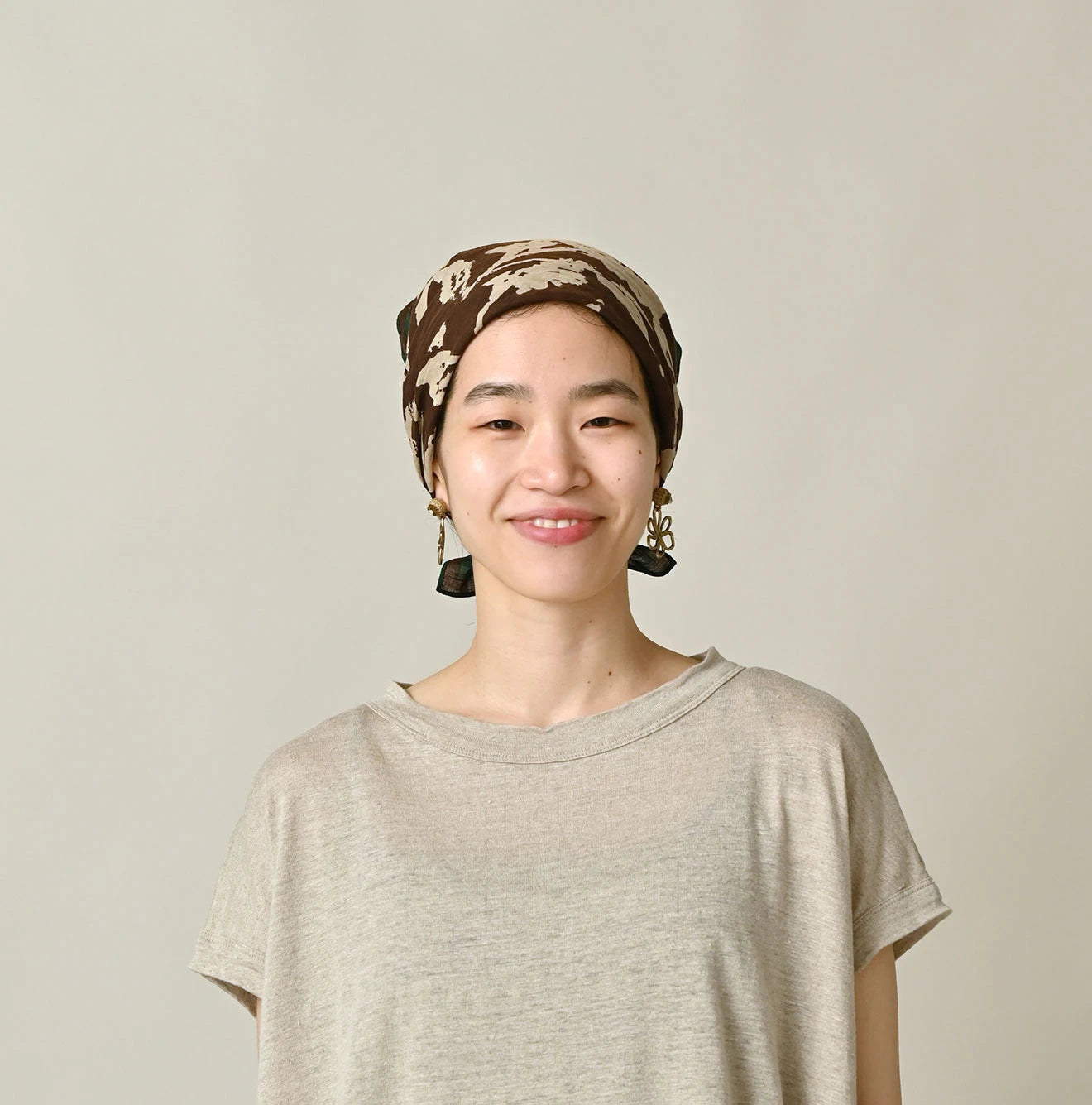 45R Linen Flax Flower Bandana - Image 5