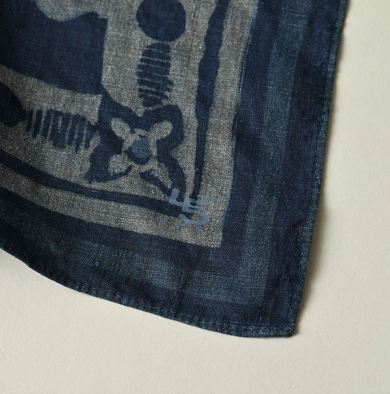 45R Indigo Linen Flax Flower Bandana - Image 6
