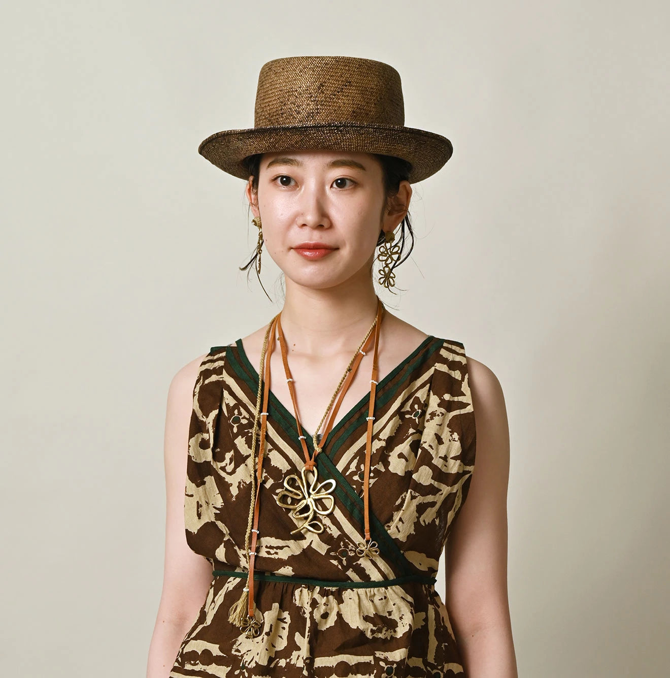 45R Flower Necklace - Image 4