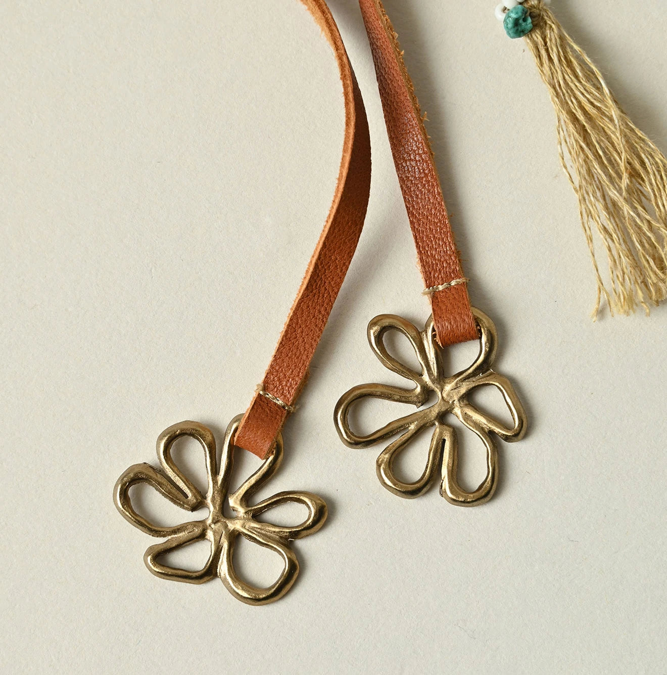 45R Flower Necklace - Image 12