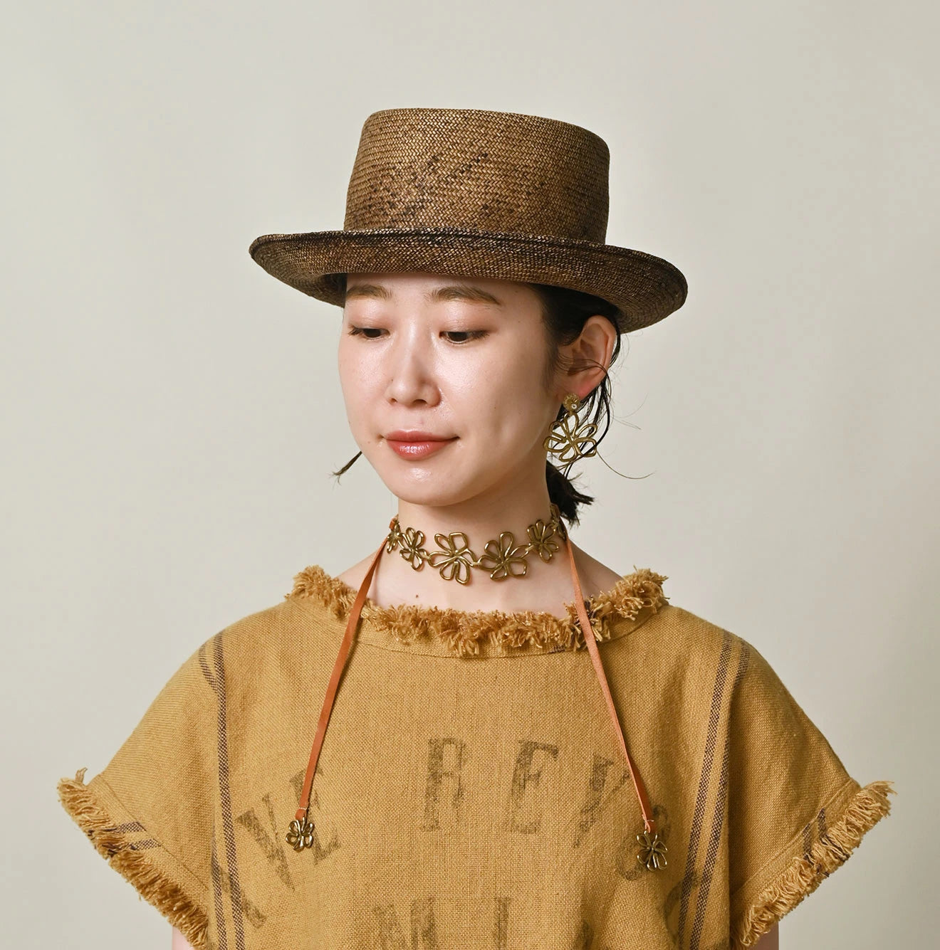 45R Flower Choker - Image 3