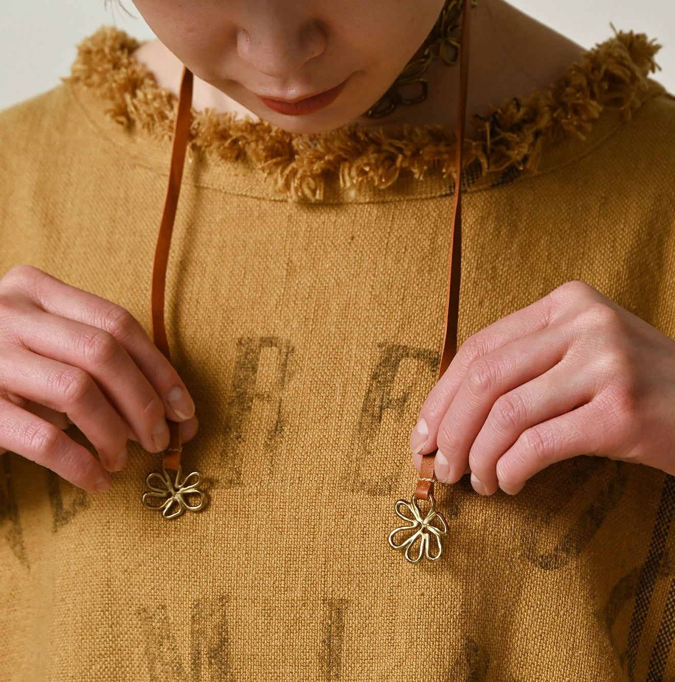 45R Flower Choker - Image 5