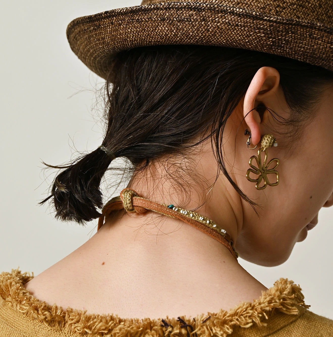 45R Flower Choker - Image 6