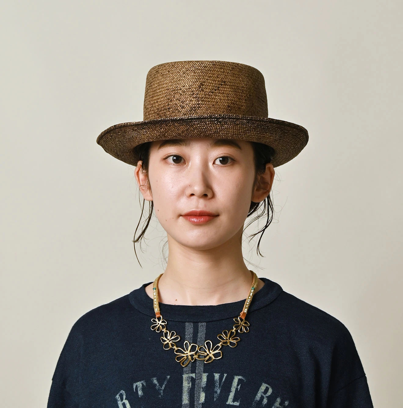 45R Flower Choker - Image 7