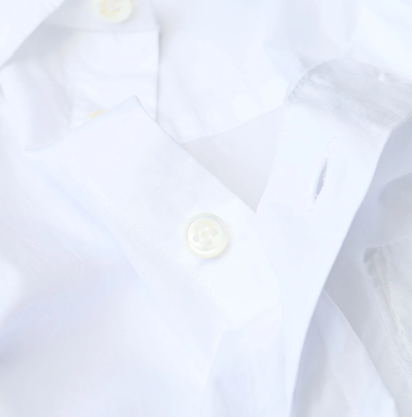 45R Broadcloth 908 Uma Shirt - Image 18