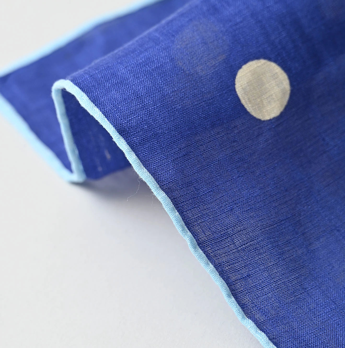 45R Linen Trois Chief - Image 10