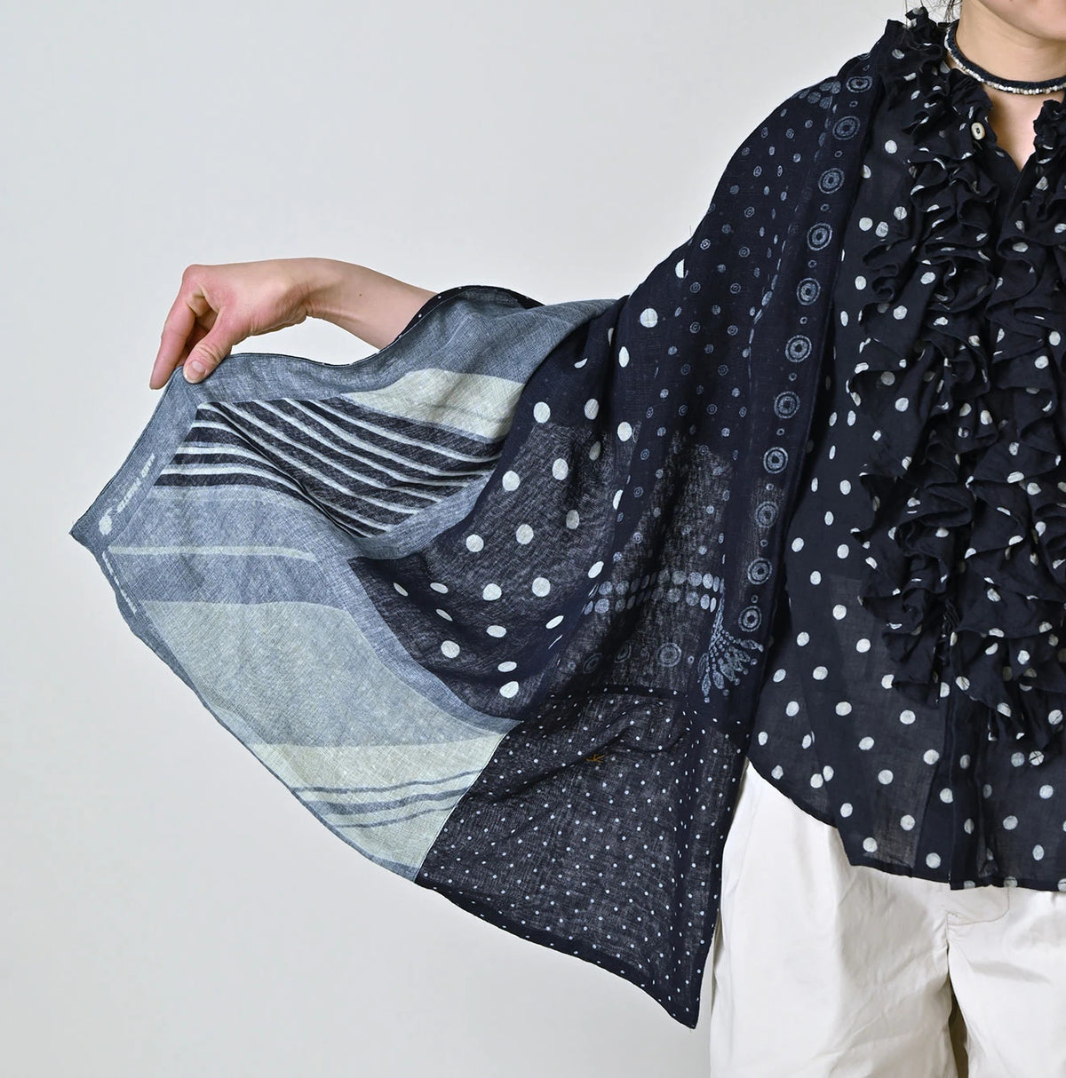 45R Gauze Bandana Dot Stole