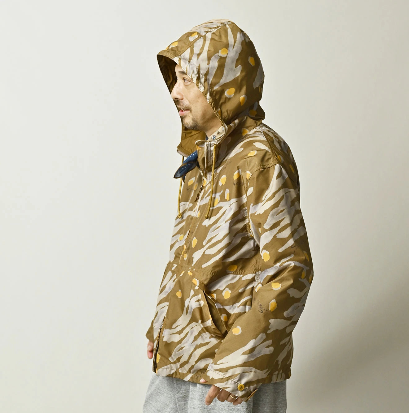 45R Nylon Shell Sherpa 908 Hoodie - Image 9