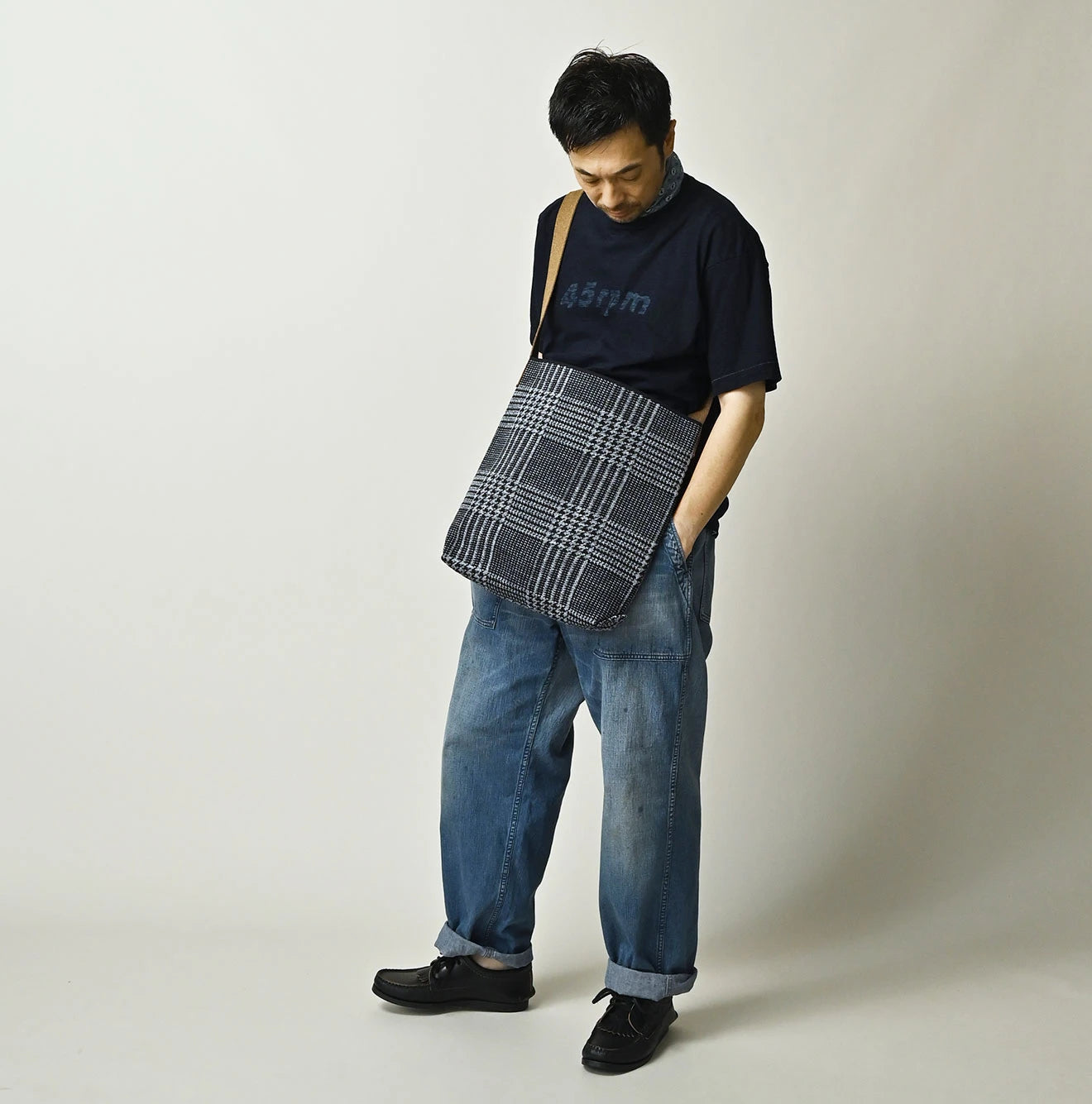 45R Jacquard Herringbone Tote Bag - Image 6