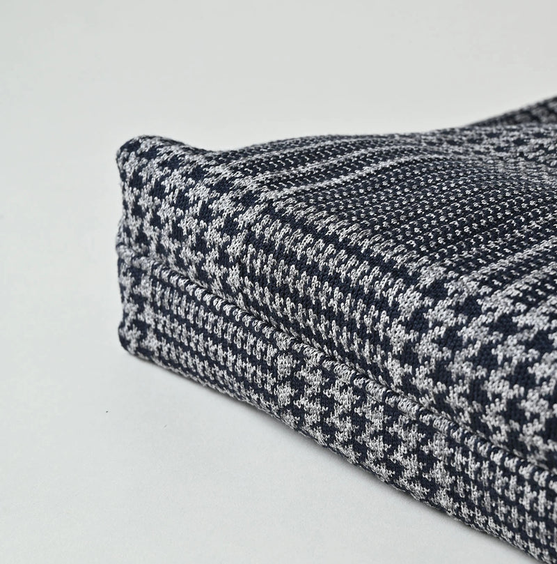 45R Jacquard Herringbone Tote Bag - Image 10