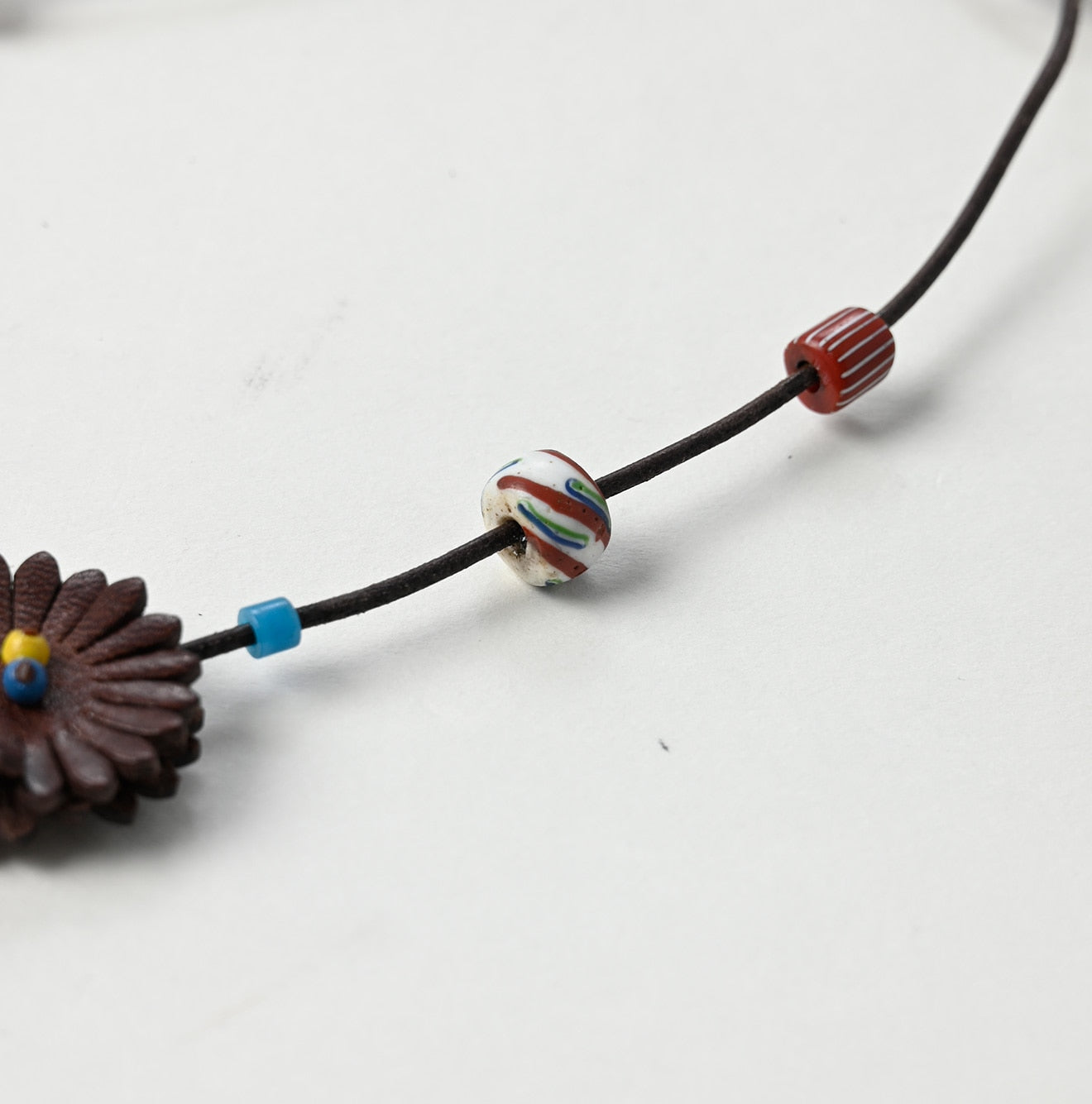 45R Leather x Glass Bead Flower Necklace