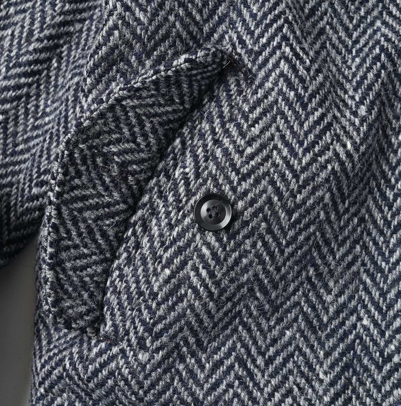 45R Donegal Tweed 908 Swing Top - Image 3