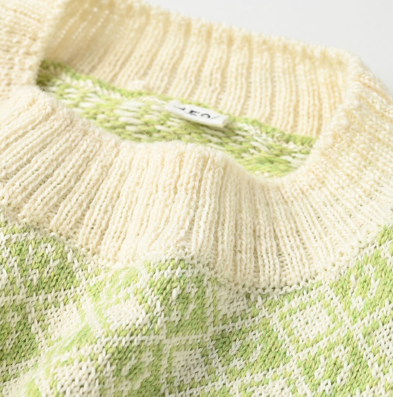 45R Bonita Jacquard Vest (Green)
