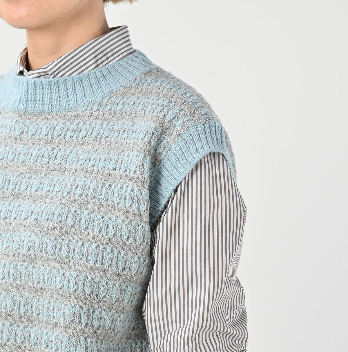45R Bonita Jacquard Vest (Saxe Blue)
