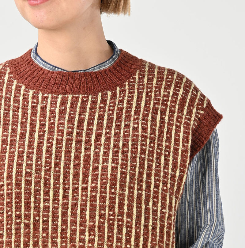 45R Bonita Jacquard Vest (Burgundy)