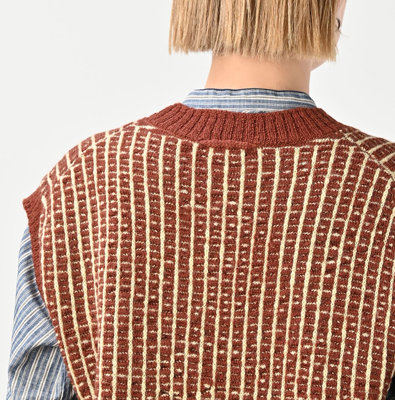 45R Bonita Jacquard Vest (Burgundy)