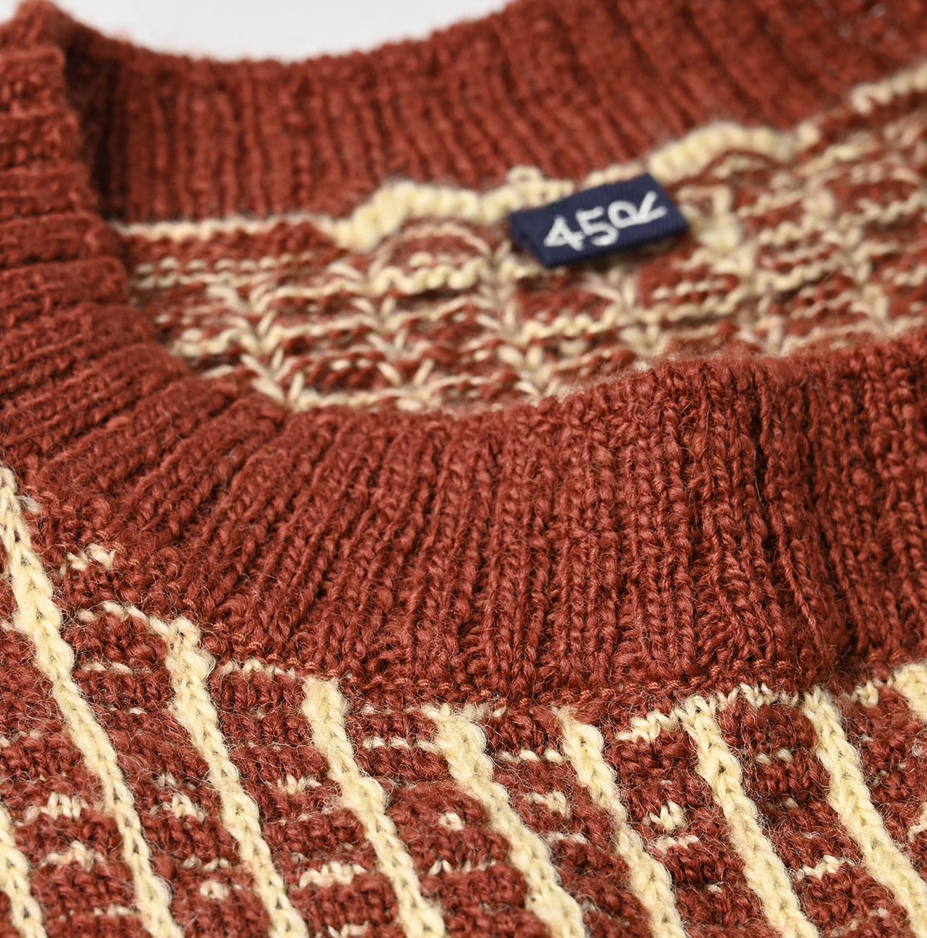 45R Bonita Jacquard Vest (Burgundy)
