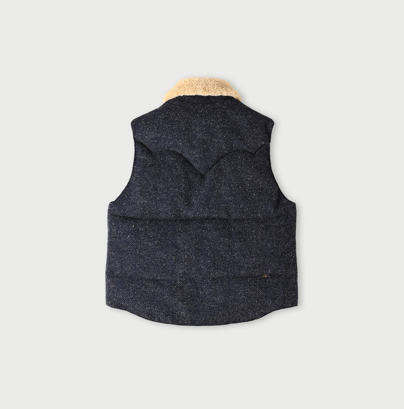 45R British Tweed 908 Boa Vest