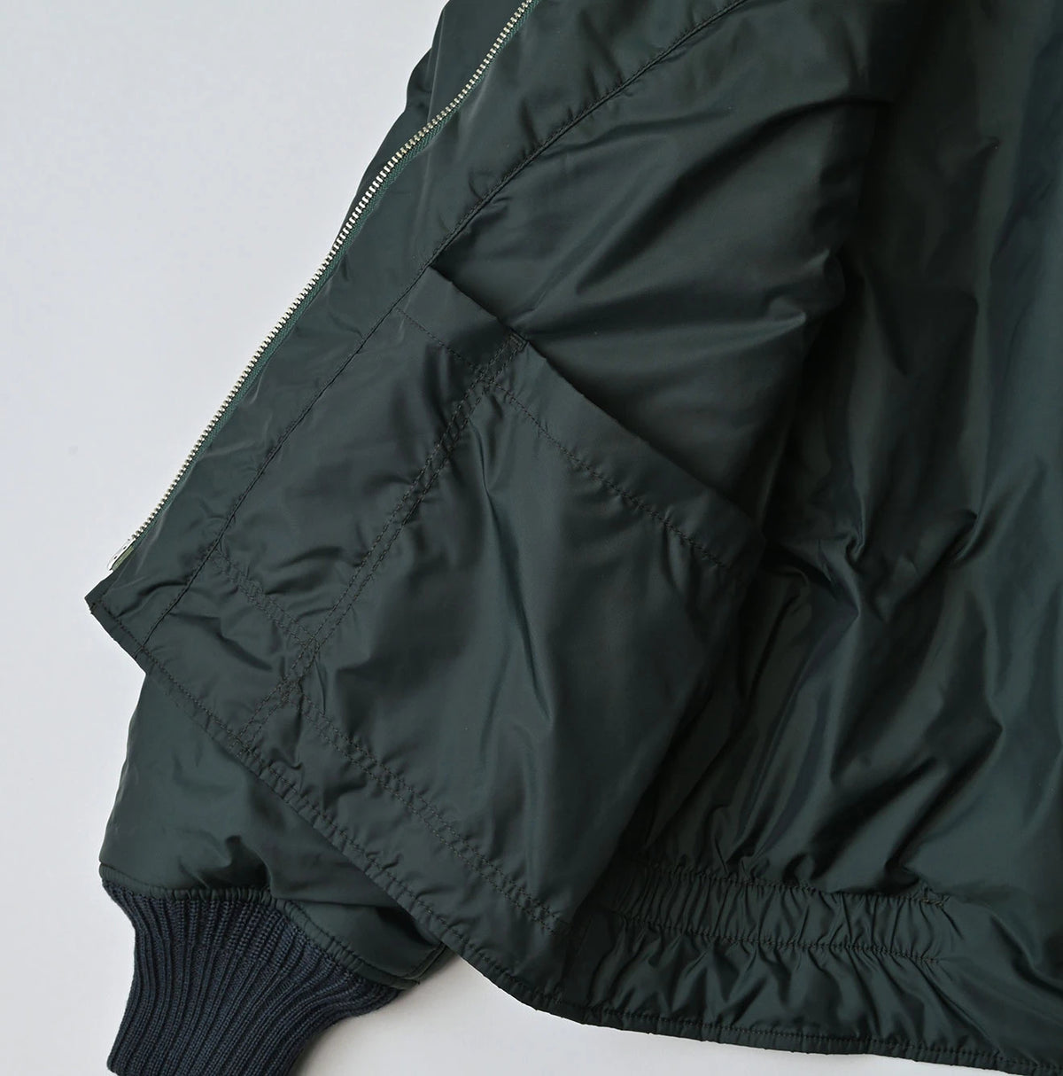 45R Nylon Quilted 908 Blouson