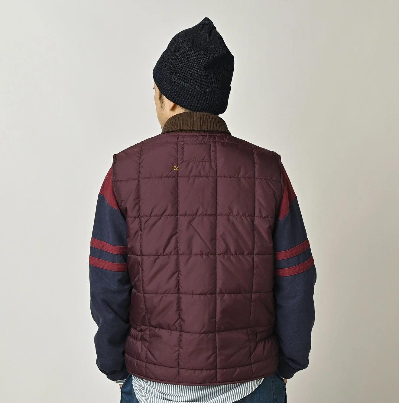 45R Nylon Quilted 908 Vest - Image 10
