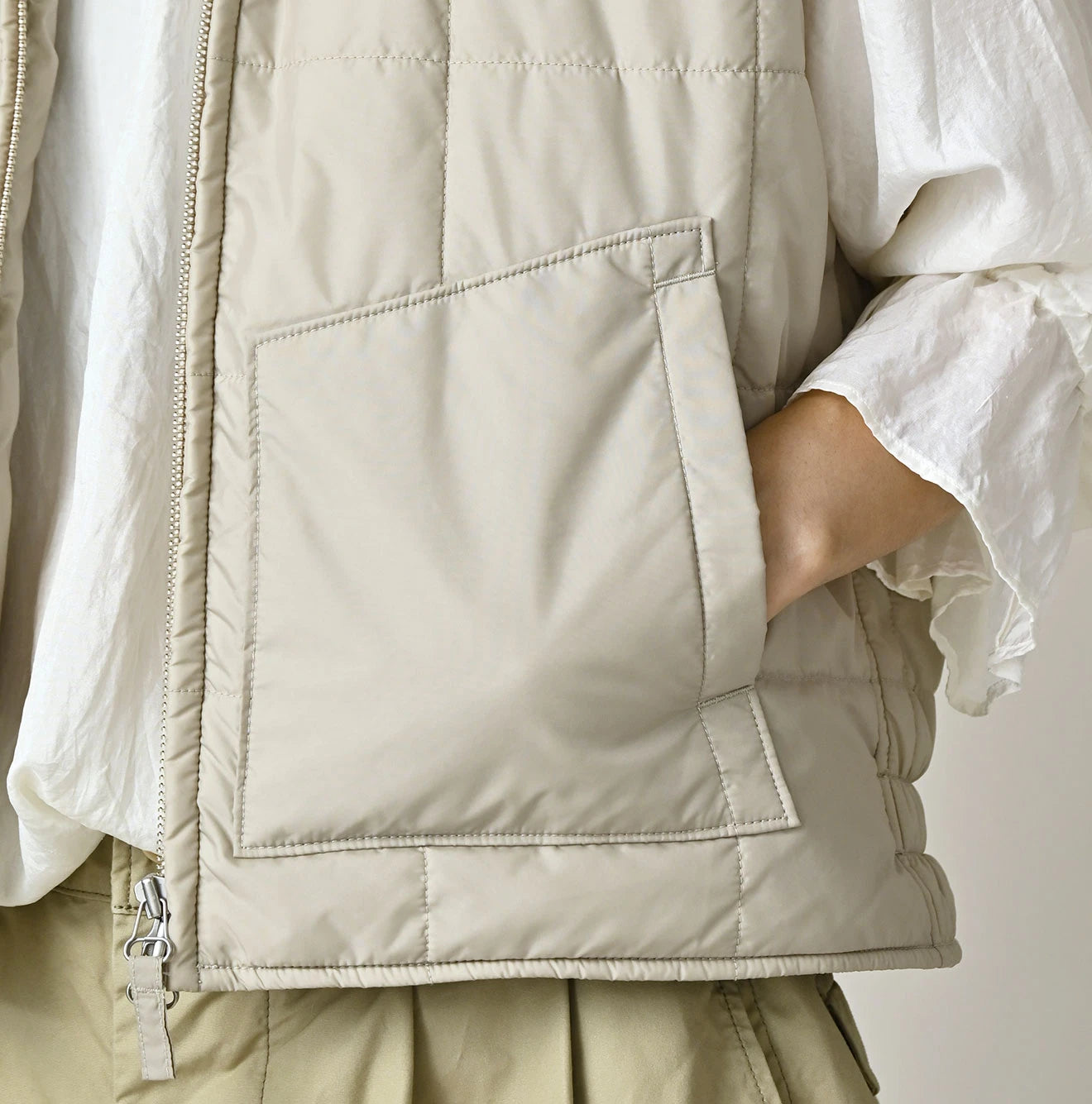 45R Nylon Quilted 908 Vest - Image 16