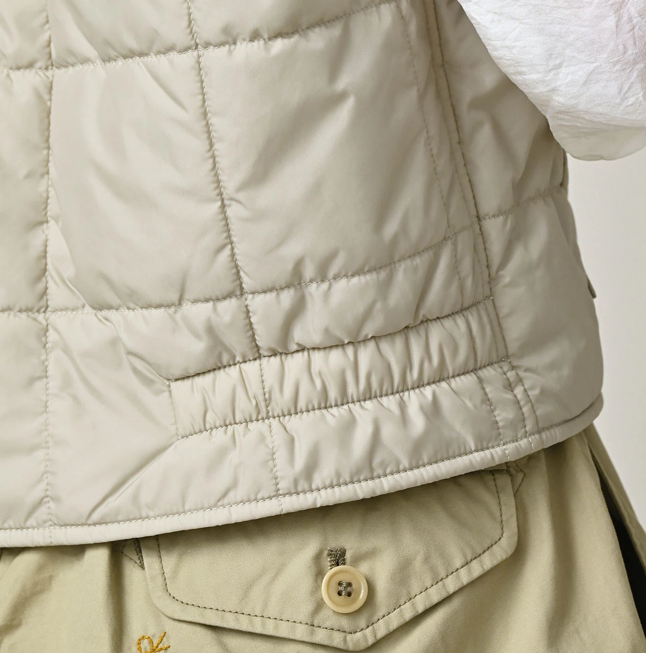 45R Nylon Quilted 908 Vest - Image 19