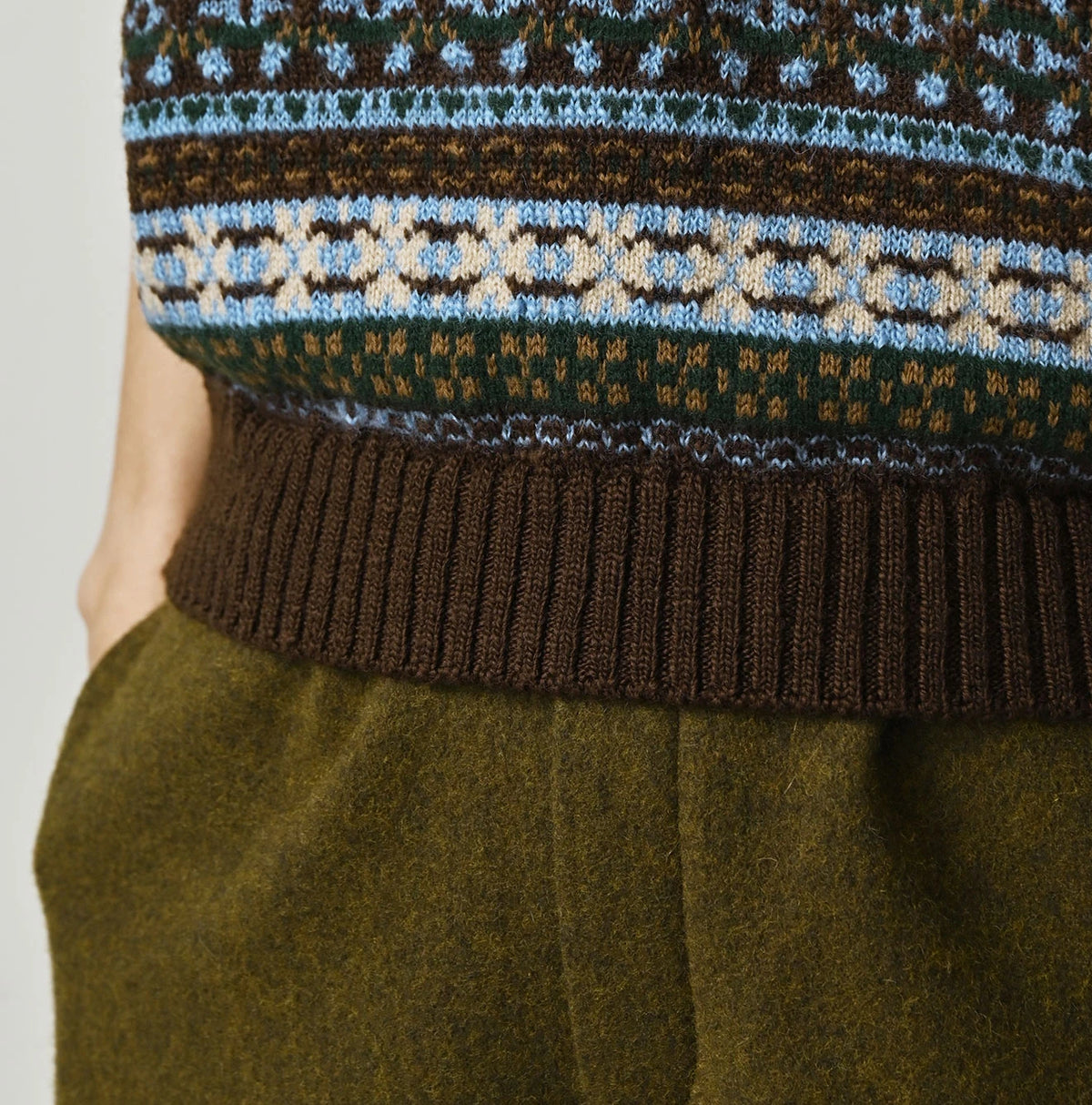 45R Fair Isle 908 Jacquard Vest - Image 15
