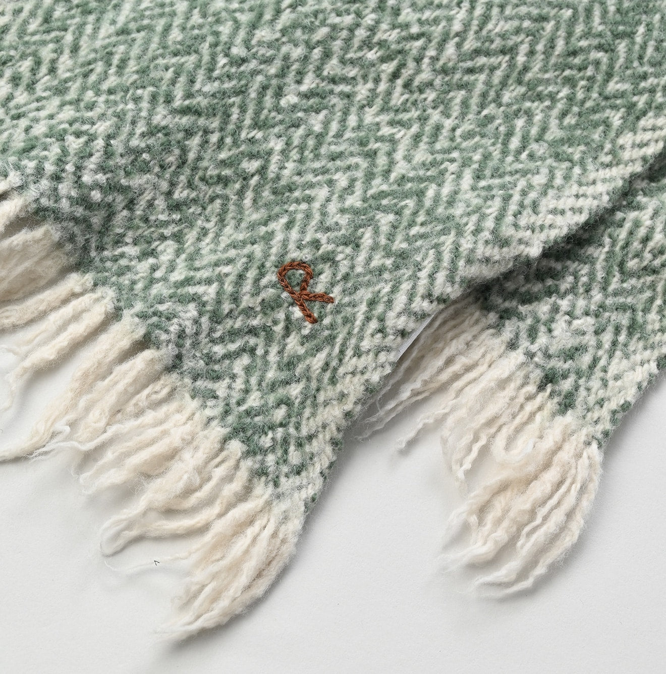 45R Merino Cashmere Herringbone Muffler