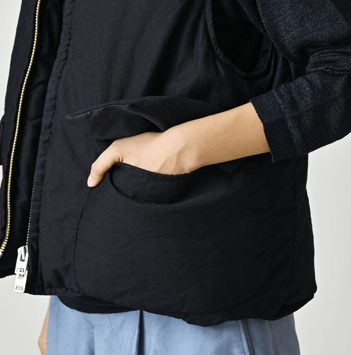 45R Back Sateen × Nylon 908 Vest - Image 12