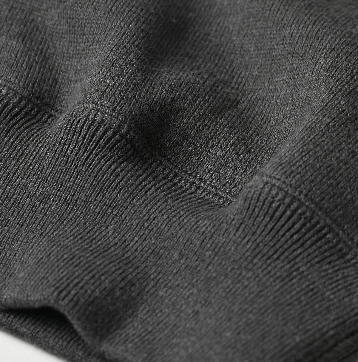 45R Snowflake Jacquard Smooth 908 Knit-sewn Blouson