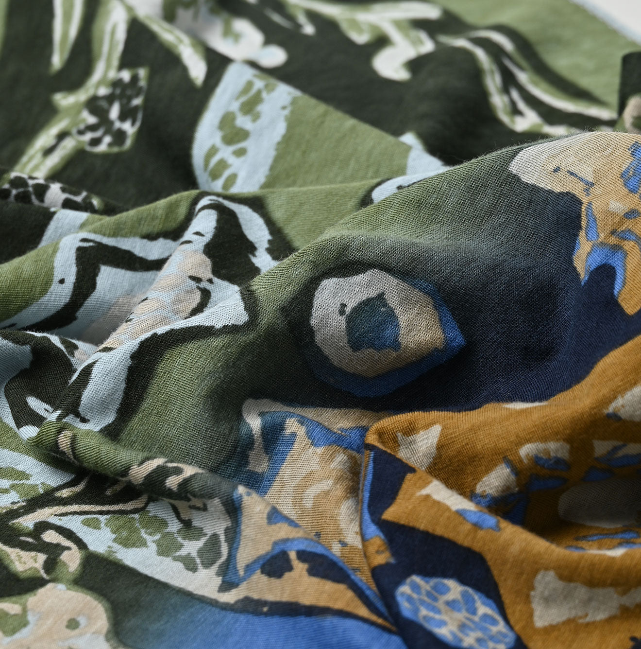 45R Tenjiku Wonderland Bandana