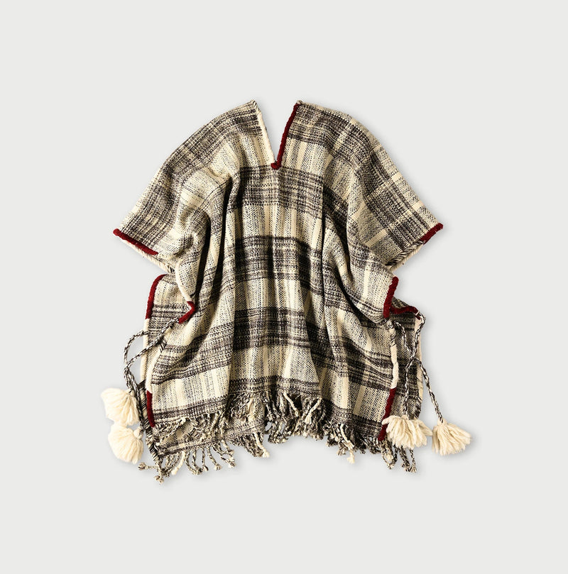 45R Himalayan Wool Poncho - Image 12