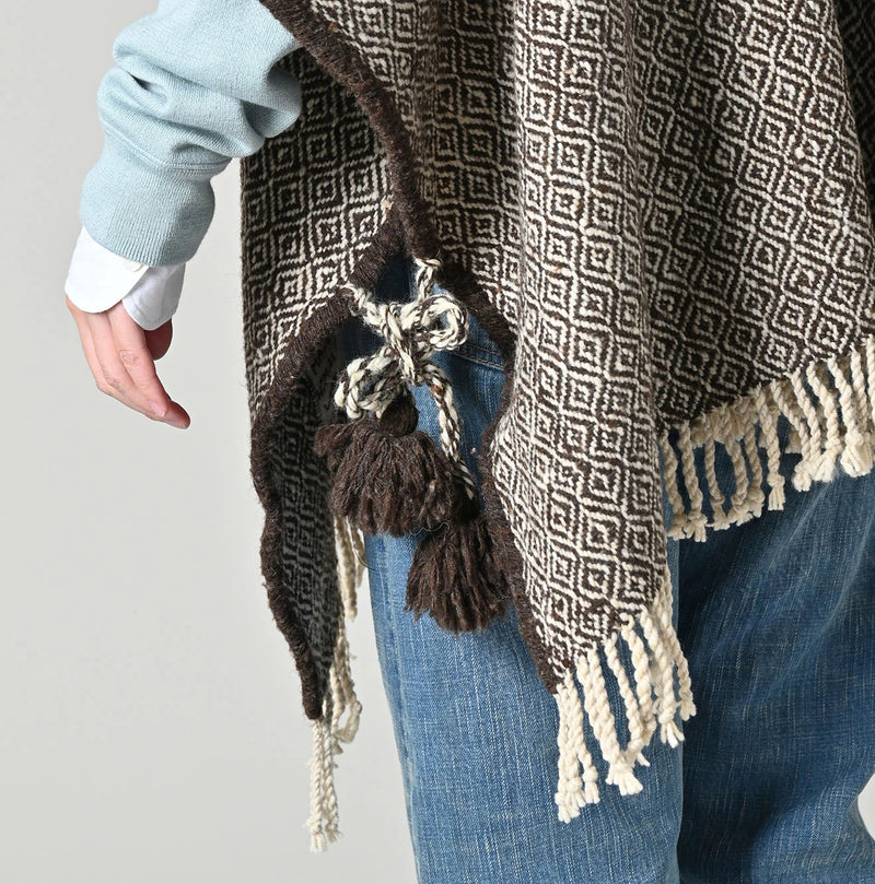 45R Himalayan Wool Poncho - Image 11