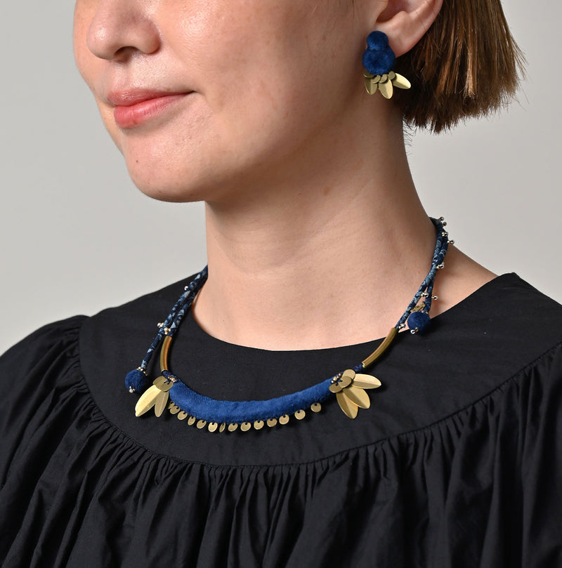 45R Ai Indigo Velvet Choker