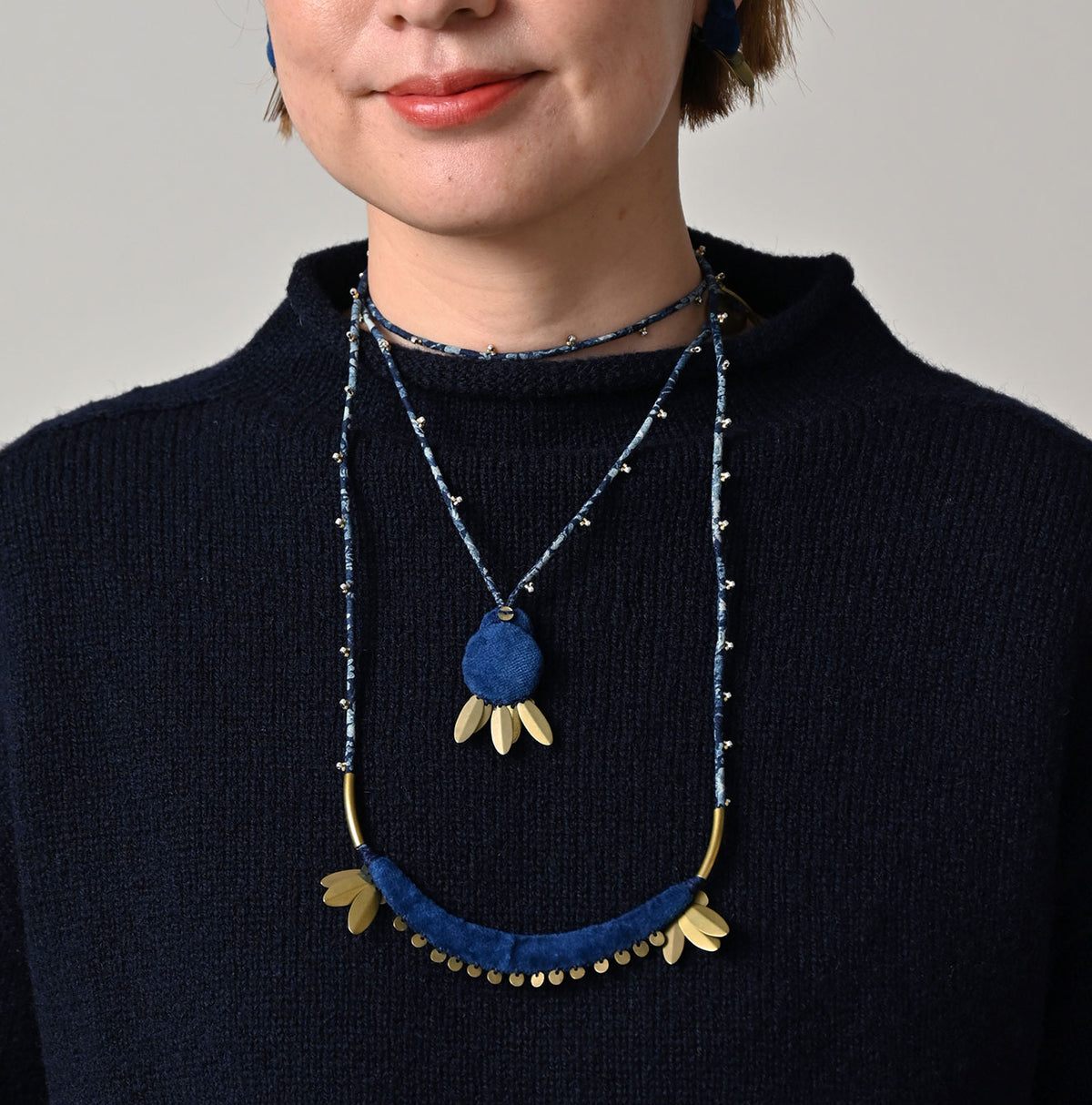 45R Ai Indigo Velvet Choker