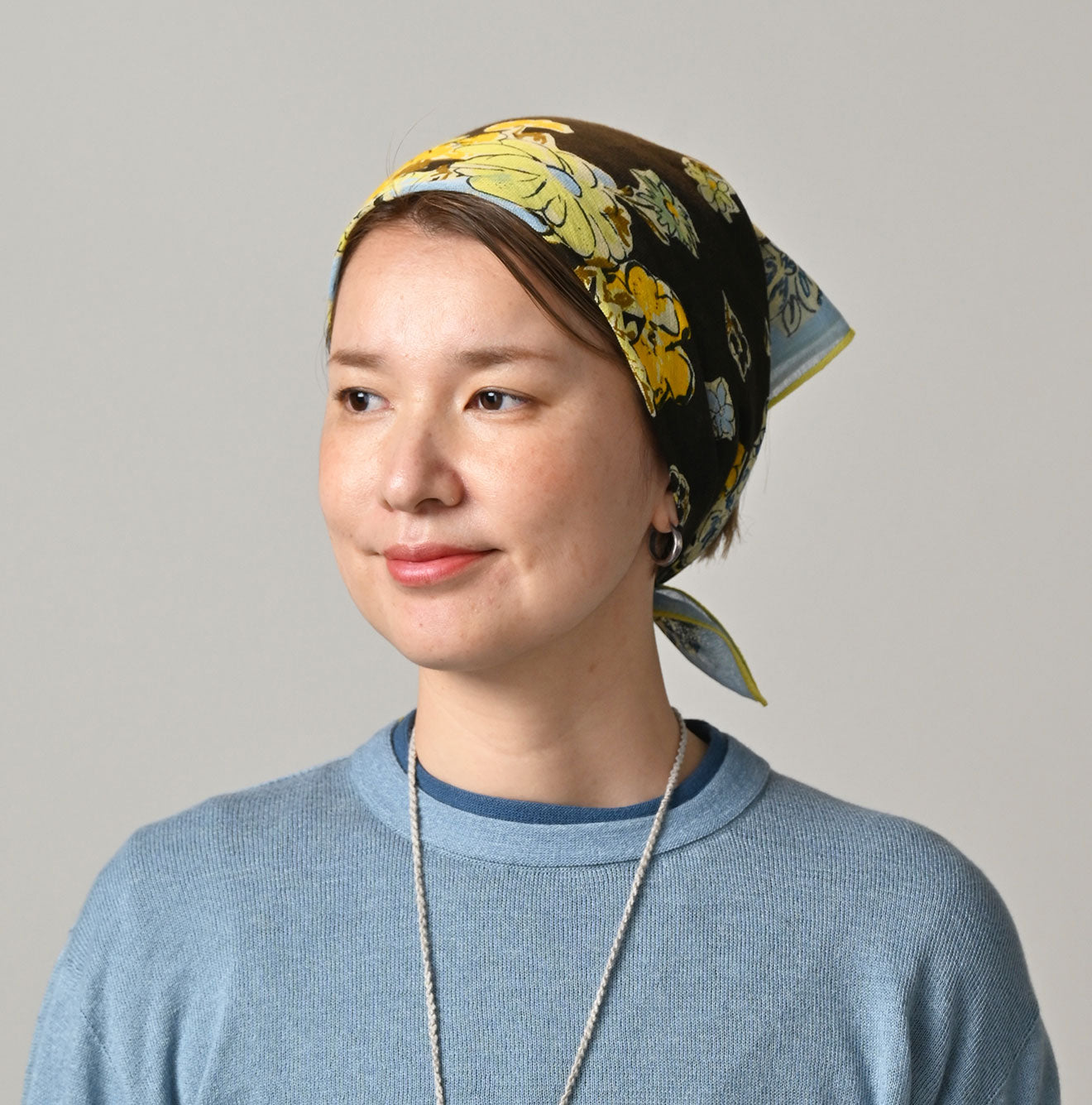 45R Gauze Bouquet Bandana - Image 9