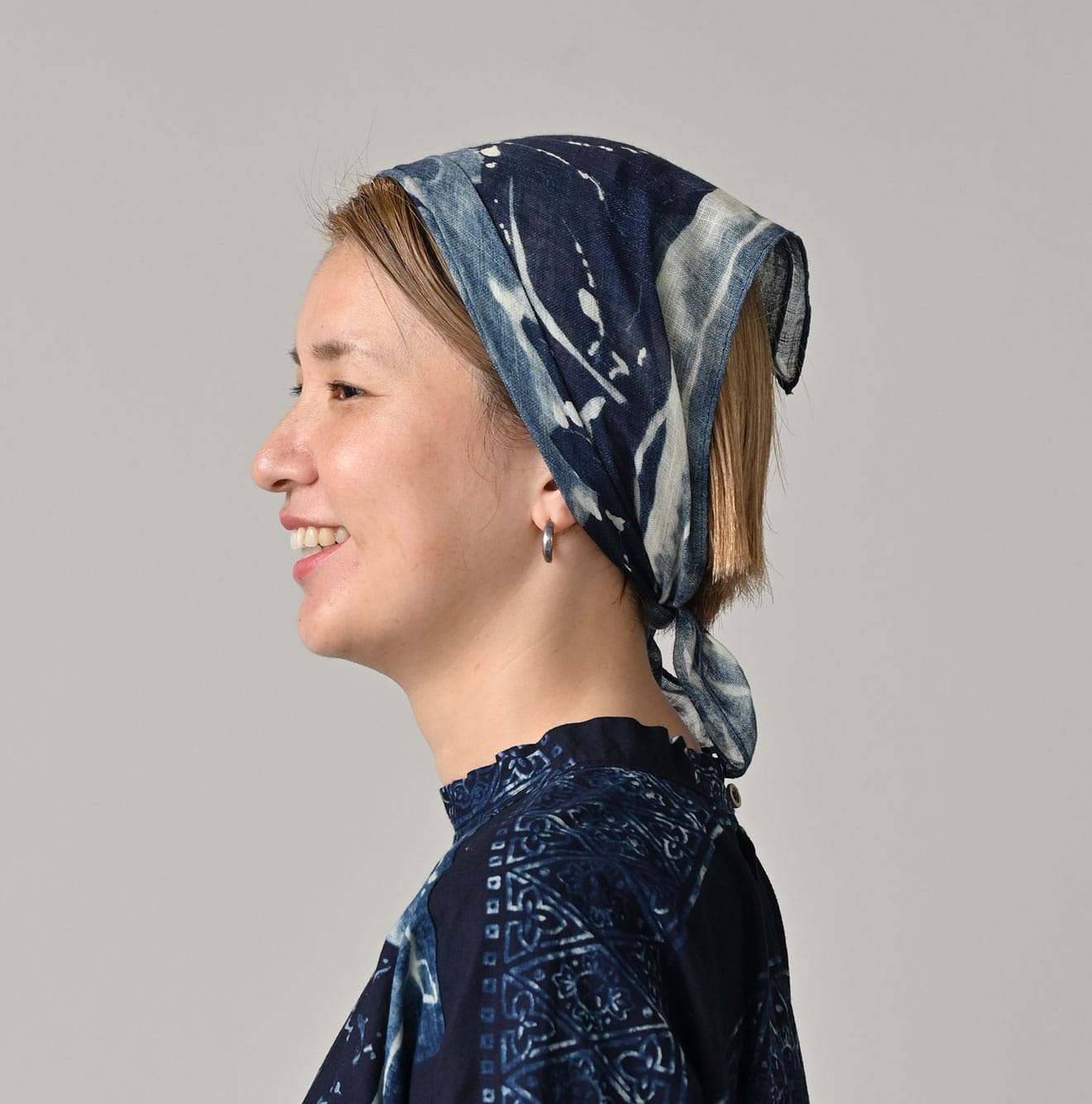 Indigo Gauze Twill Picture Book Bandana | 45R Official Online
