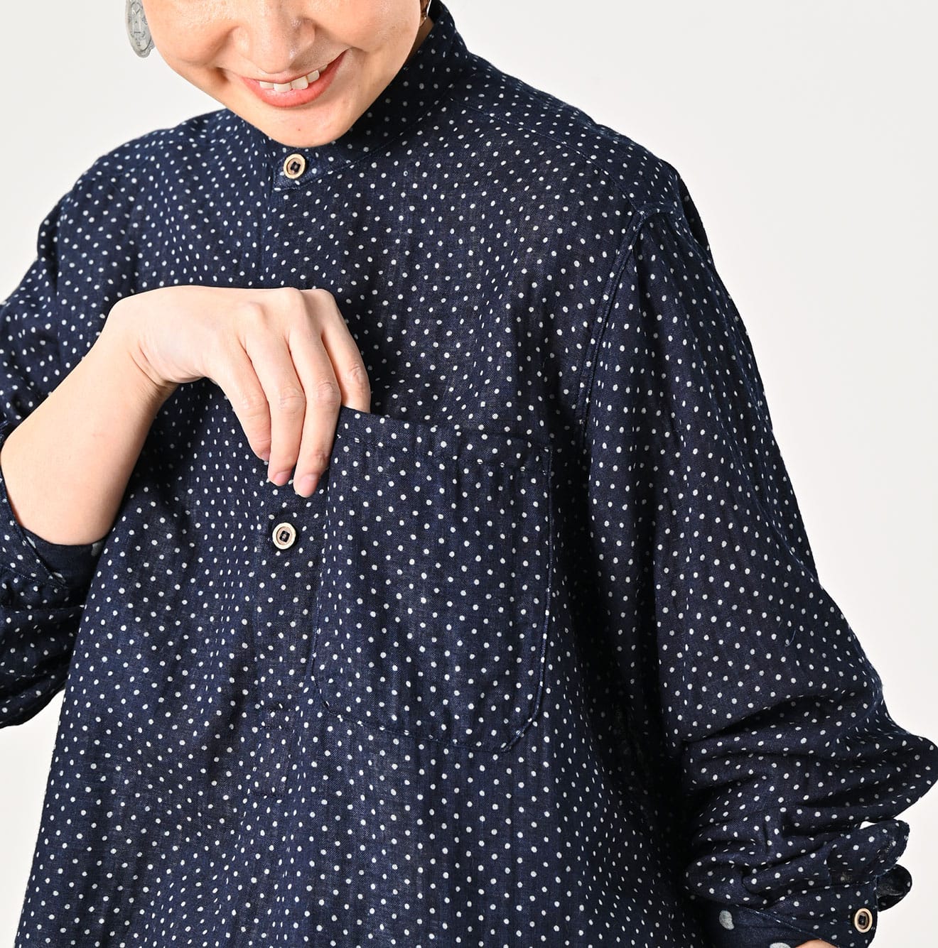 45R Indigo Fuwafuwa Double-woven 908 Dots Pullover Shirt