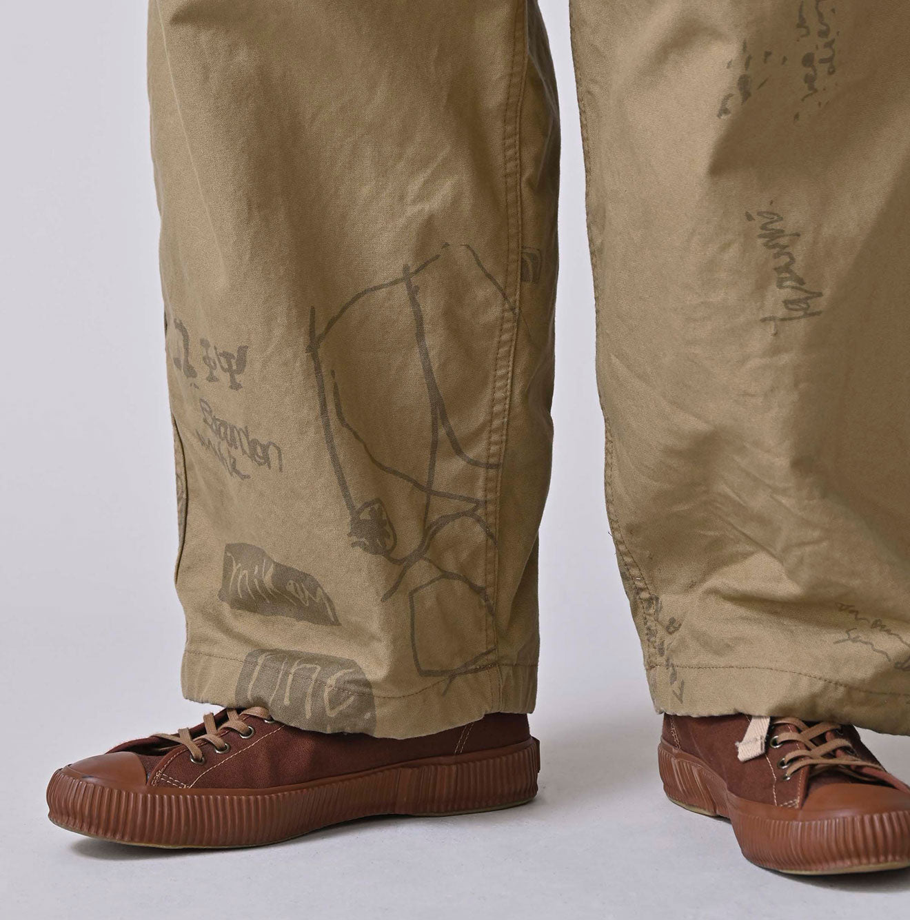 45R Duck 908 Graffiti Tent Pants