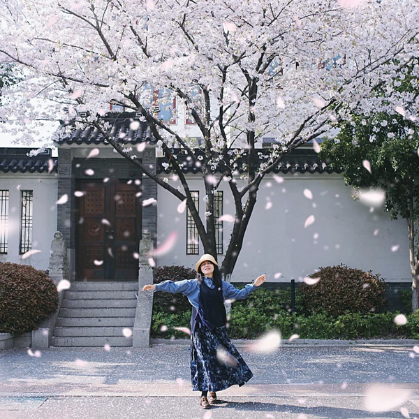 “45R把素和雅用注重细节的工匠精神打造并完美结合,怎能让我不钟情?”